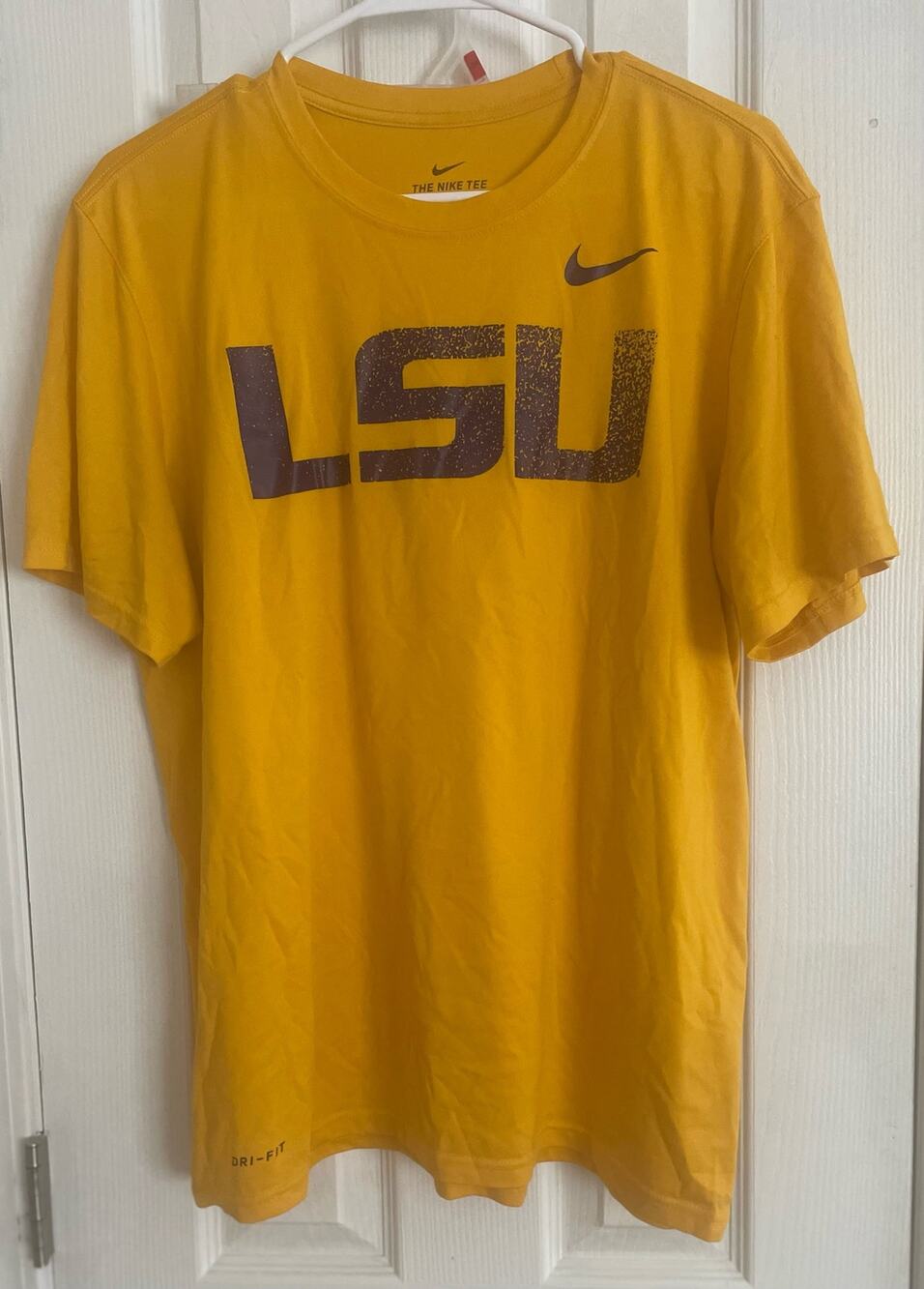 LSU "The NIKE Tee", Size Large Short Sleeve, Yellow with Purple lettering, B93